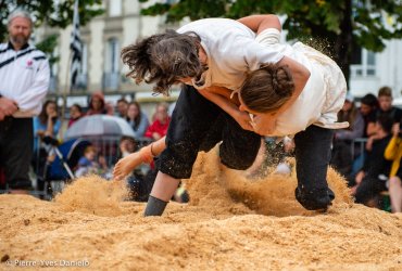 Gouren_Concarneau_JeunesFilles©PierreYves_Danielo